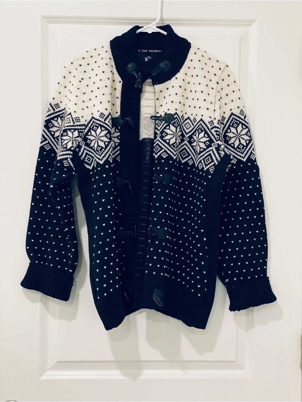 Dale of Norway XL Nordic Snowflake Toggle Cardigan Made in Norway Wool Sweater